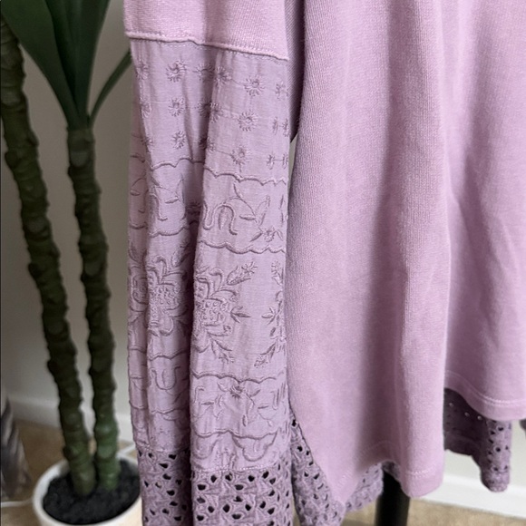 Anthropologie Top Eyelet Sweatshirt Sweater 100% Cotton Lavender large - Picture 4 of 5